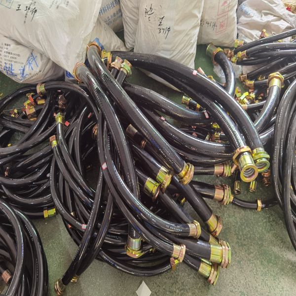 防爆挠性连接管压紧方式